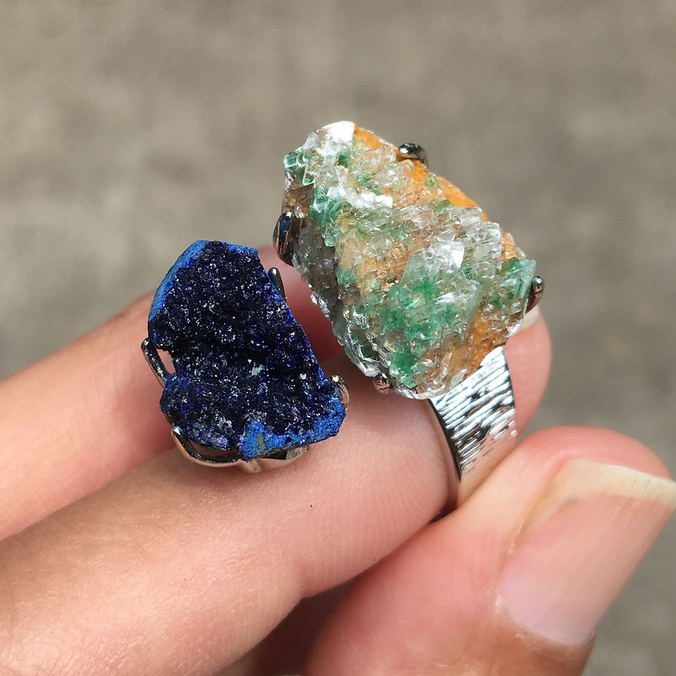 Thumbnail: Malachite in Calcite + Azurite | 天然 礦物 原石 標本 水晶 藍銅礦 孔雀石石膏共生 指環