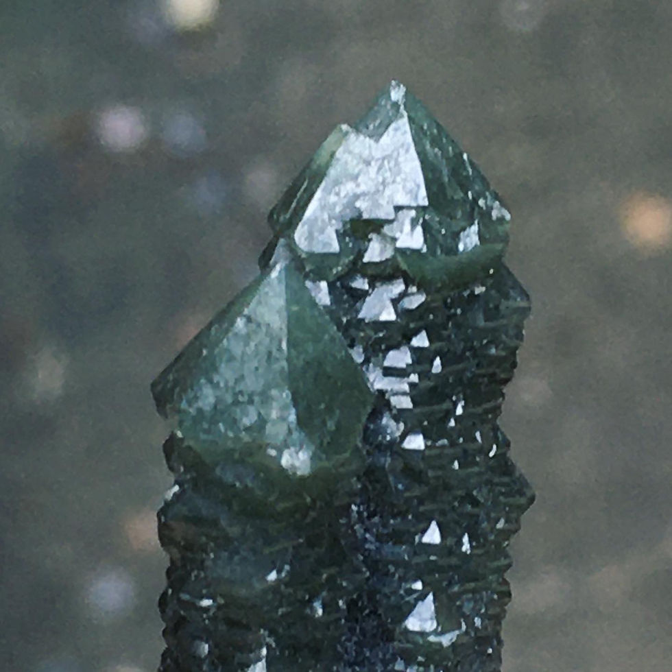 縮圖：Green Quartz Cluster , Inner Mongolia | 內蒙古 綠水晶 鈣鐵輝石 標本 頸鏈 MIN22