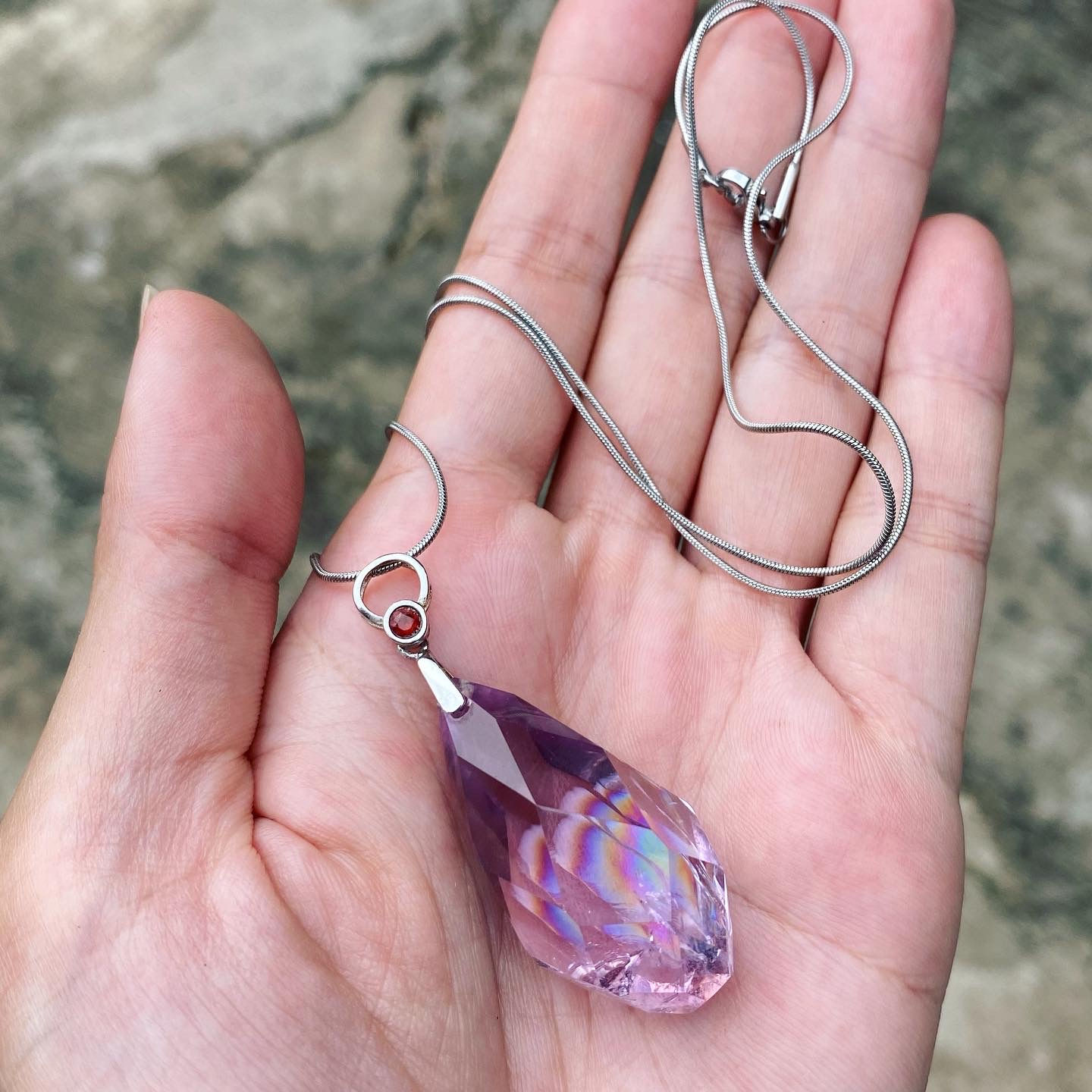 Rainbow in Amethyst | 薰衣草 彩虹 紫水晶 水滴 頸鏈
