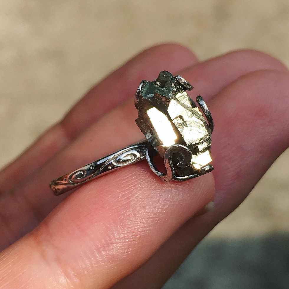 Chalcopyrite | 天然 礦物 原石 標本 黃銅礦 指環