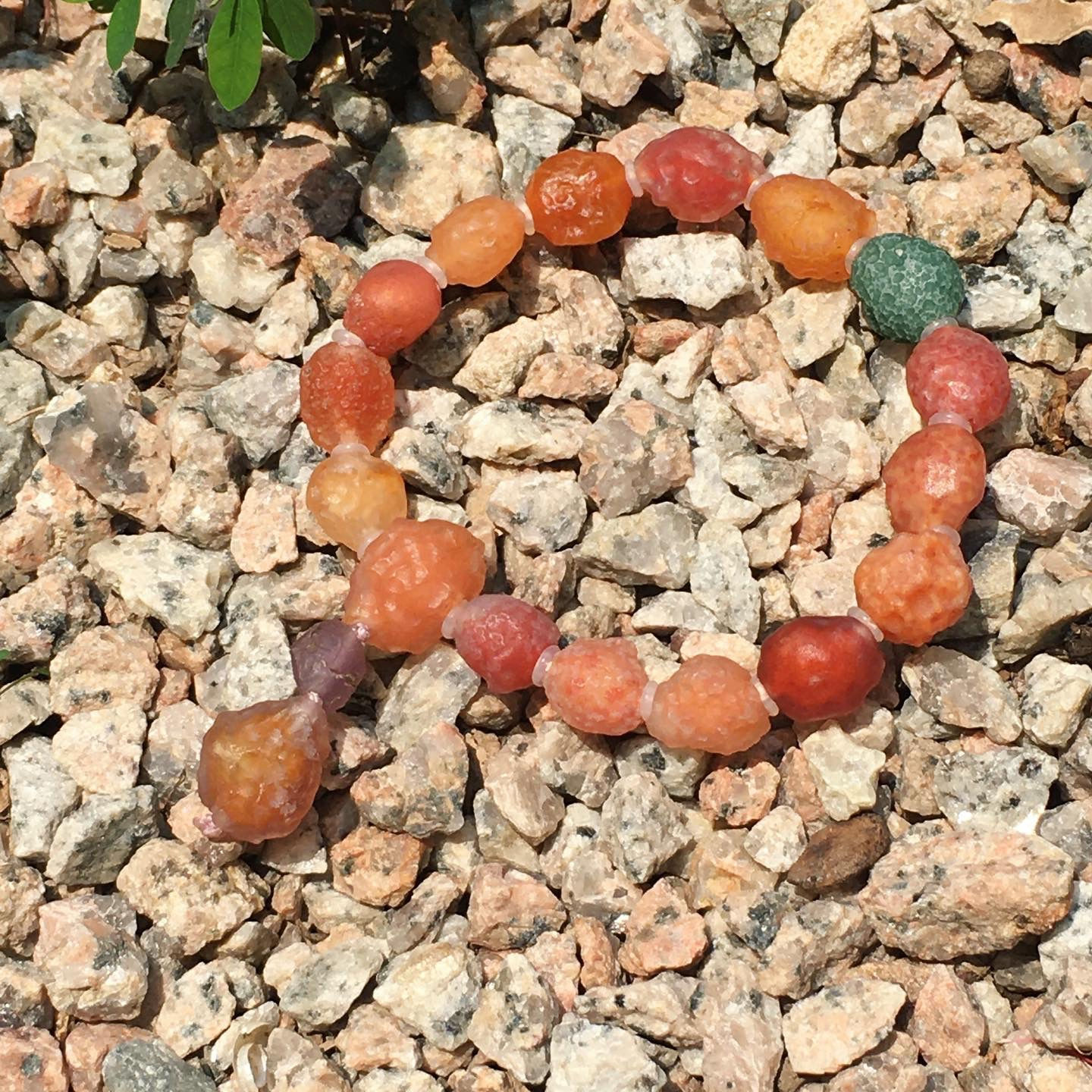 Gobi Agate | 戈壁瑪瑙 玻璃皮 糖心手鏈