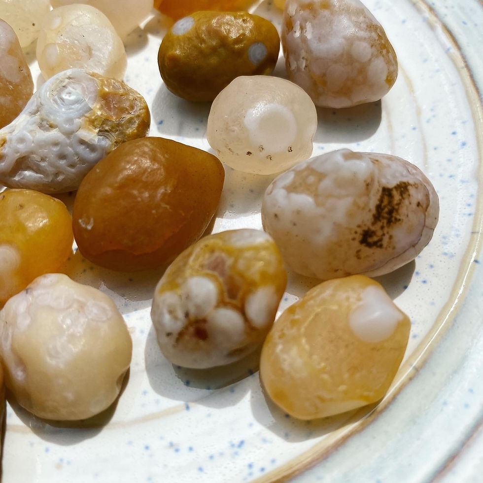 Thumbnail: Gobi Agate | 戈壁瑪瑙 焦黃 花眼 1.8-3cm 154g