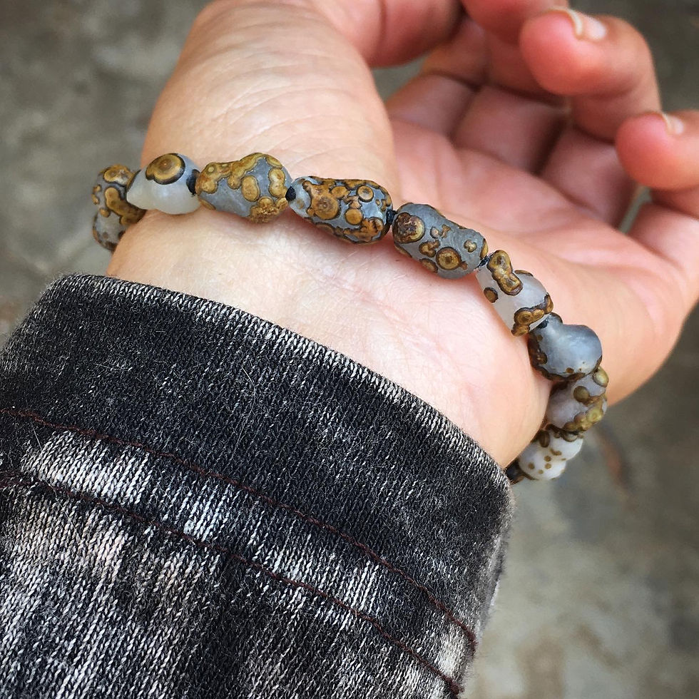 サムネイル： Gobi Agate | 天然原石 卓資山 白底金錢眼 壺蘆 戈壁瑪瑙 手鏈 2