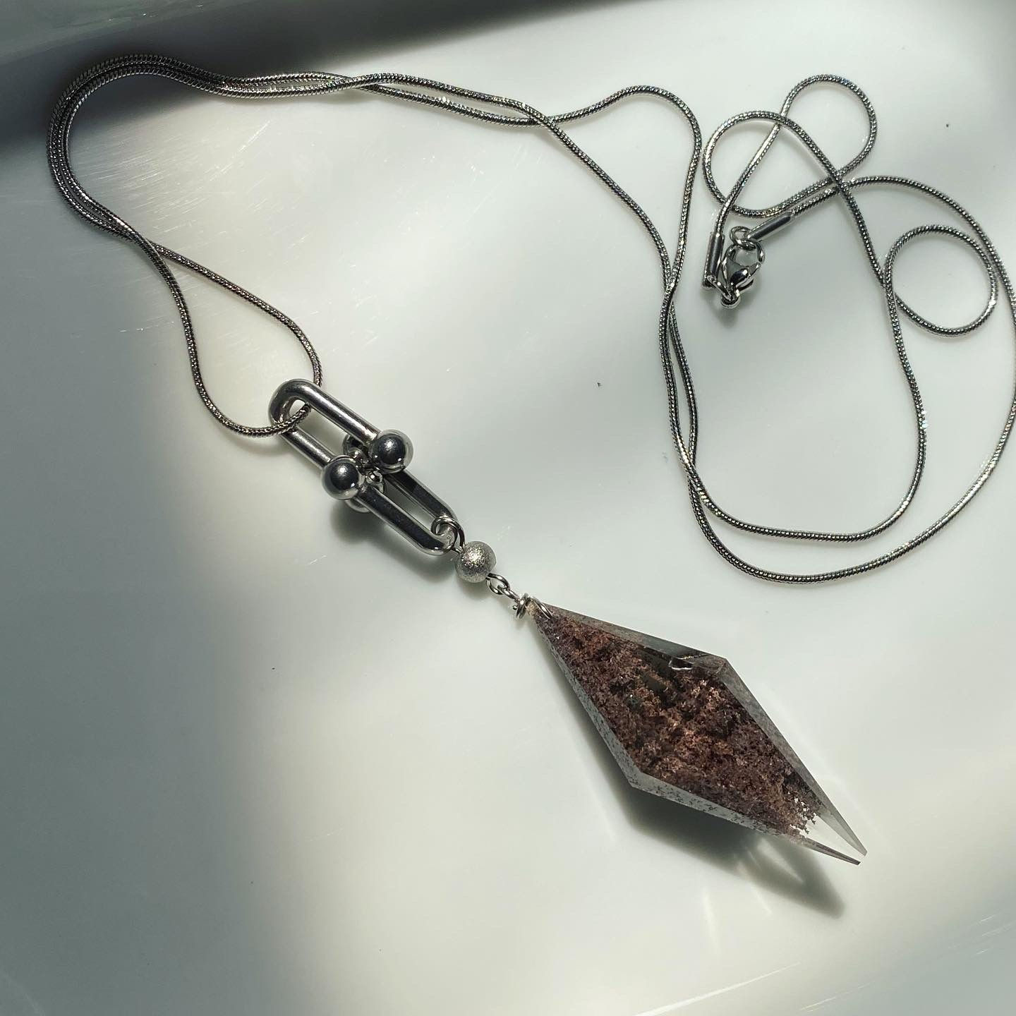 Phantom Quartz | 紅 幽靈水晶 靈石 頸鏈