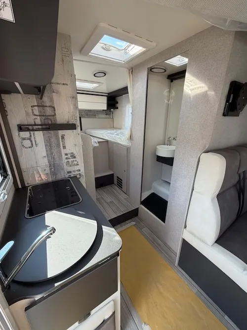 Cucina e lavello camper nuovo McLouis MC4 365 Fiat