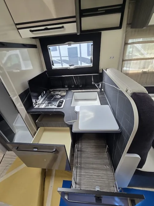 McLouis MC4 879 Ford nuovo interni