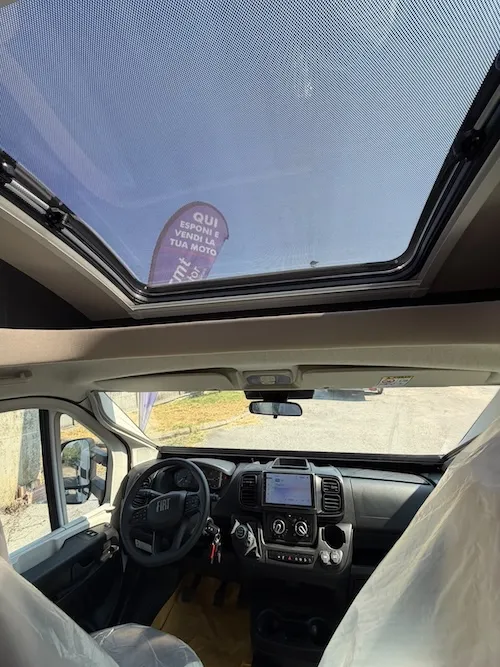Skyroof cabina camper nuovo McLouis MC4 370