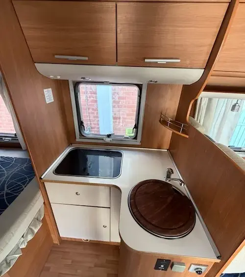 camper usato rimor 97P cucina