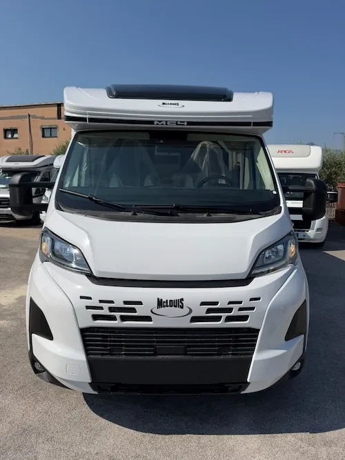 McLouis MC4 370 2027 nuovo vista frontale camper Frosinone