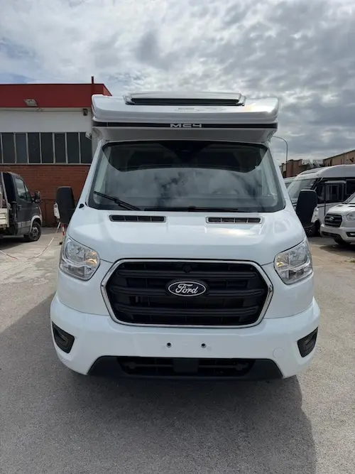 Semintegrale compatto McLouis Slim 331 sotto i 6 metri di lunghezza