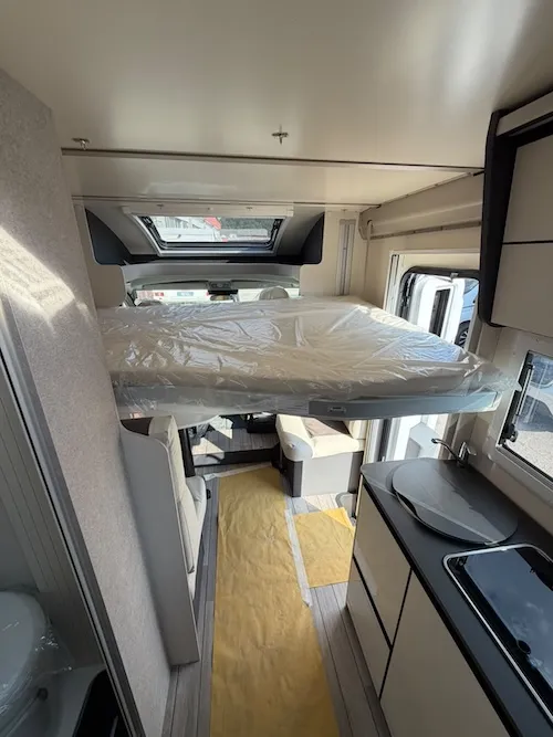 Zona notte camper nuovo McLouis MC4 365 Fiat