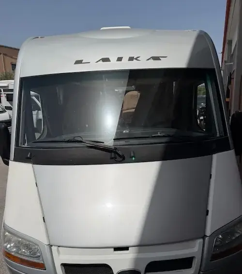 Laika Rexosline 720 usato 2007 vista frontale camper Frosinone