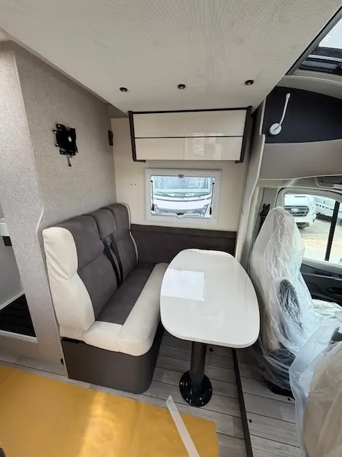 Camper ideale per due persone – compatto e maneggevole