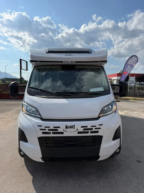 McLouis MC4 365 Fiat 2027 nuovo vista frontale camper Frosinone