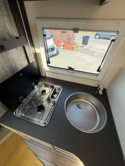 Cucina e lavello camper nuovo McLouis MC4 360