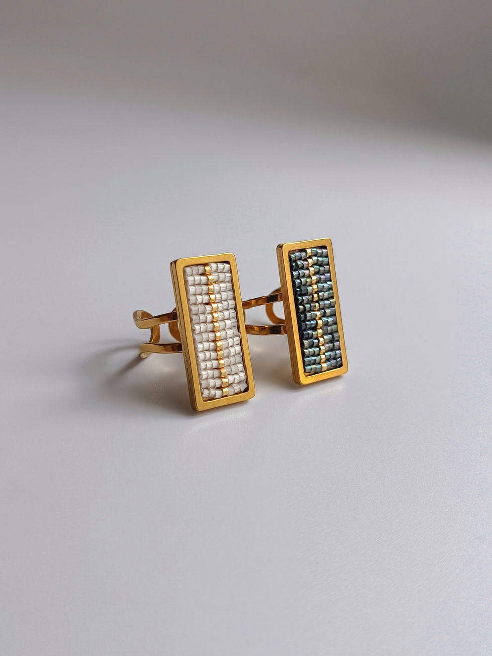 Ατσάλινο Δαχτυλίδι Με Χάντρες Miyuki | TORTORA STUDIO