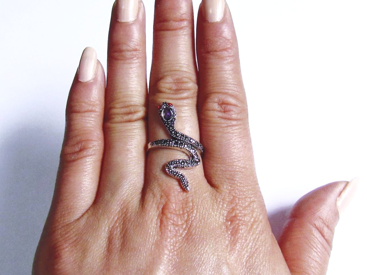 Anillo de marquesita