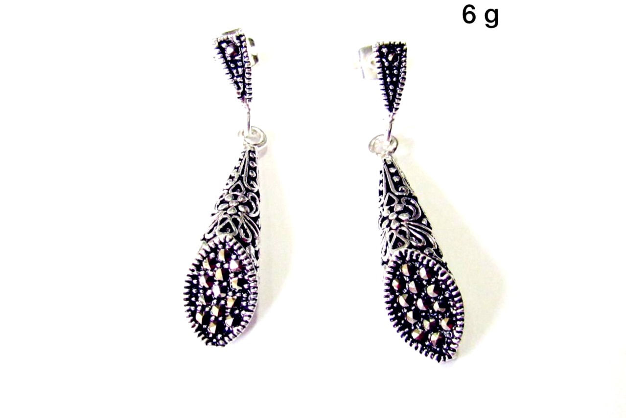 Aretes largos de marquesita