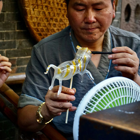 Study Tours vs. Regular Tourism: What’s the Difference?