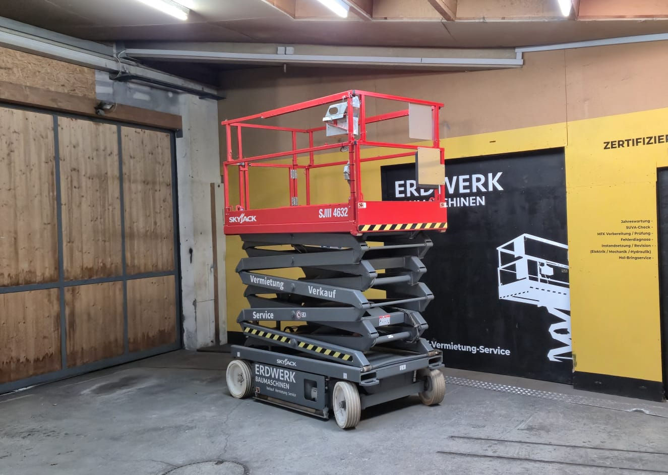 Mietmaschine Skyjack SJIII-4632 Scherenbühne 11.58m Arbeitshöhe