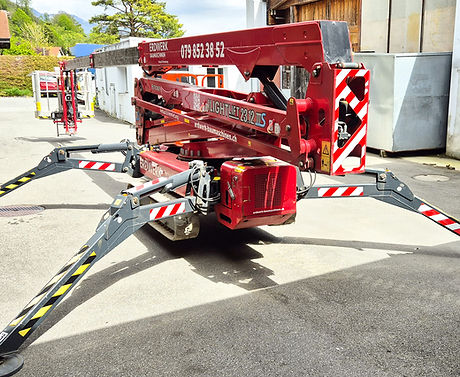 Gelenkteleskopbühne Hinowa Lightlift 23.12.jpg