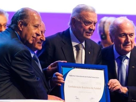 AGORA: Patrocinadores investigam cartolas brasileiros após casos de corrupção