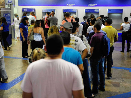ALERTA: Aposentados em atividade podem sacar FGTS mensalmente