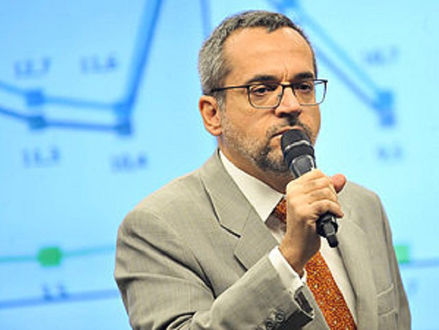 EXCLUSIVO: MPF acusa ministro da Educação de dano moral contra estudantes e professores