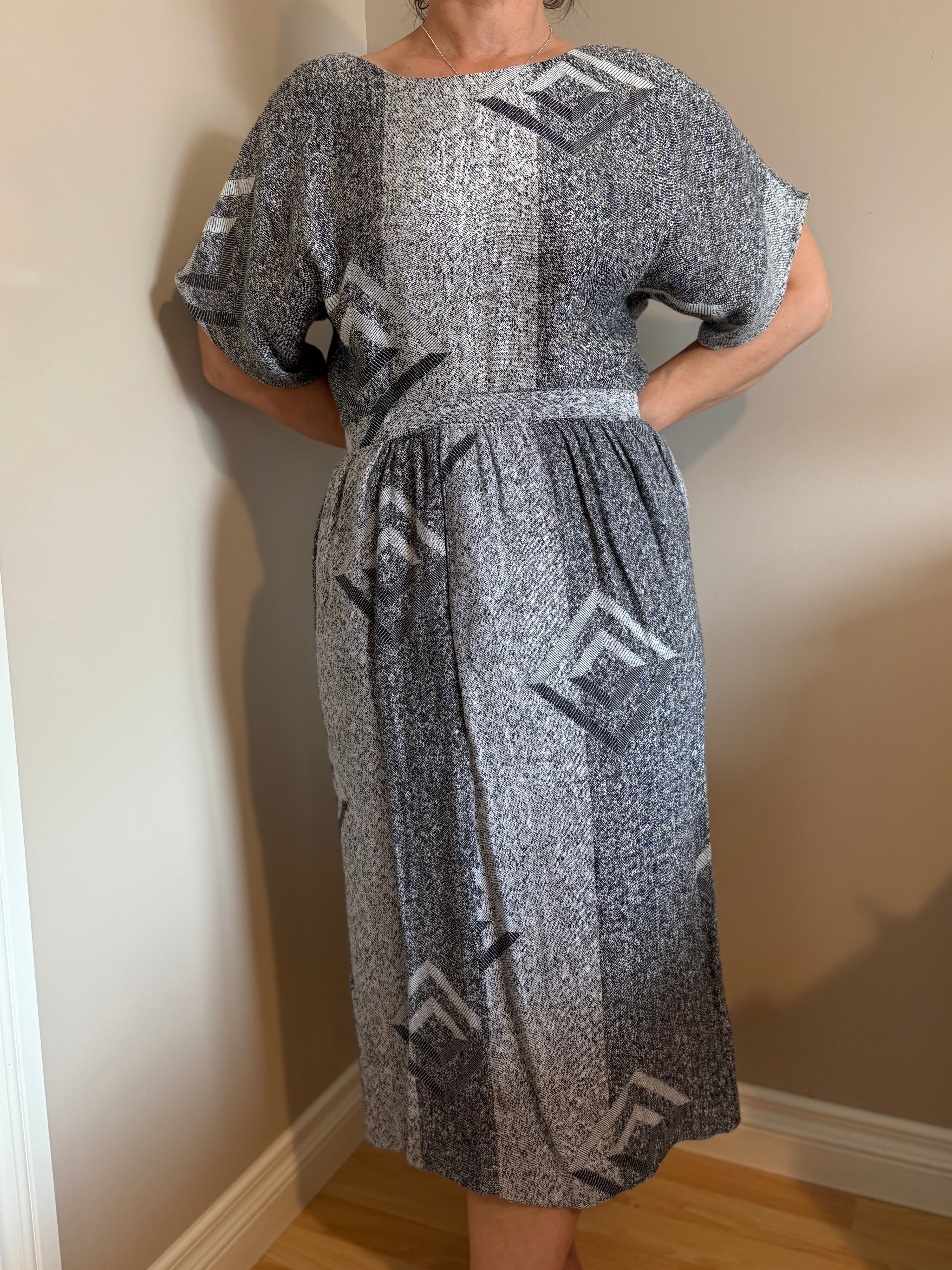 Louben Top and Skirt Set- size 4/6