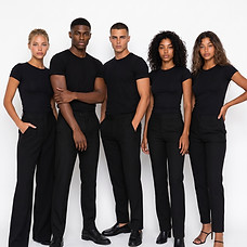Models_in_minimalist_fashion_2K_202607052104.jpeg