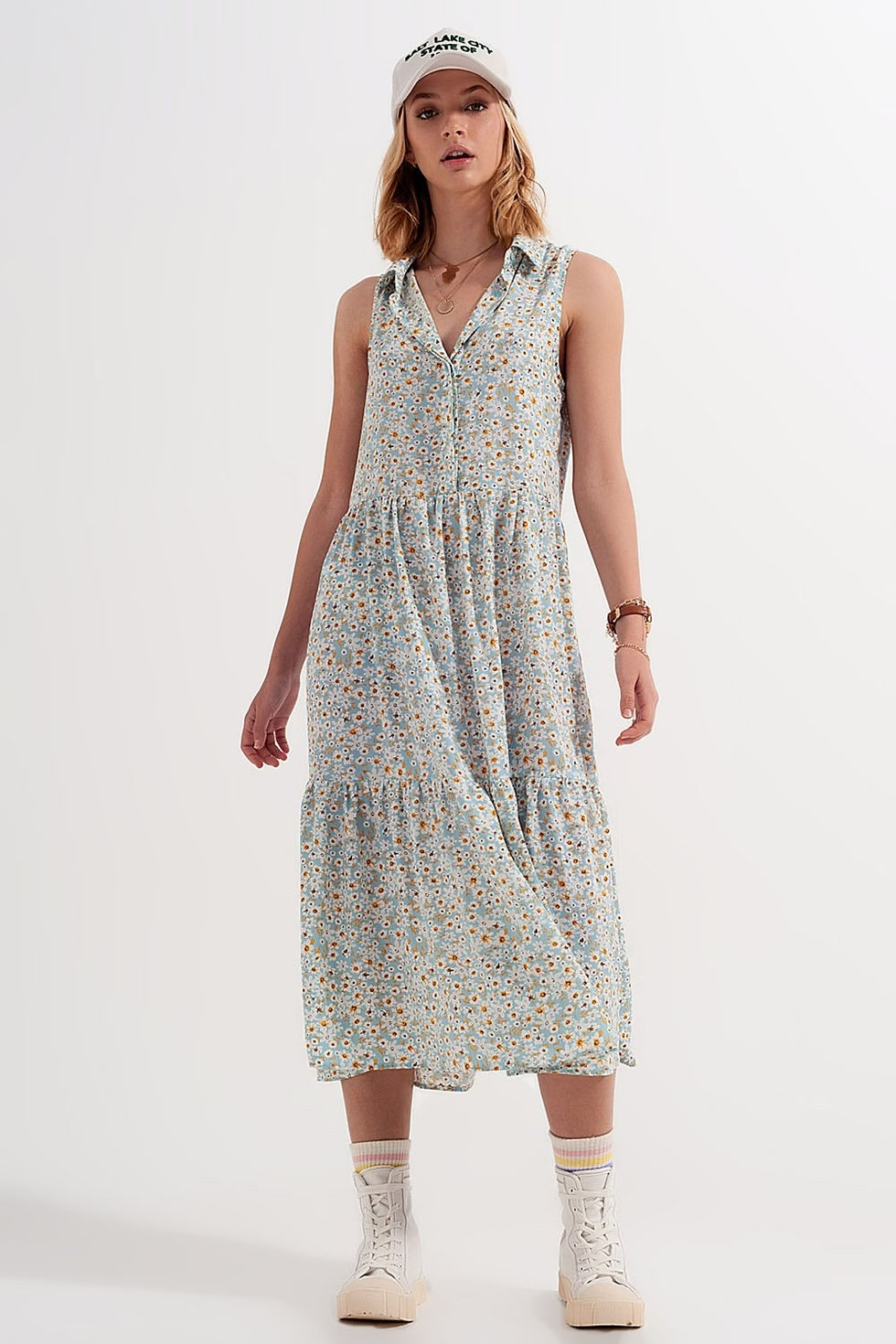Thumbnail: Sleeveless Shirt Dress in Blue Floral Print
