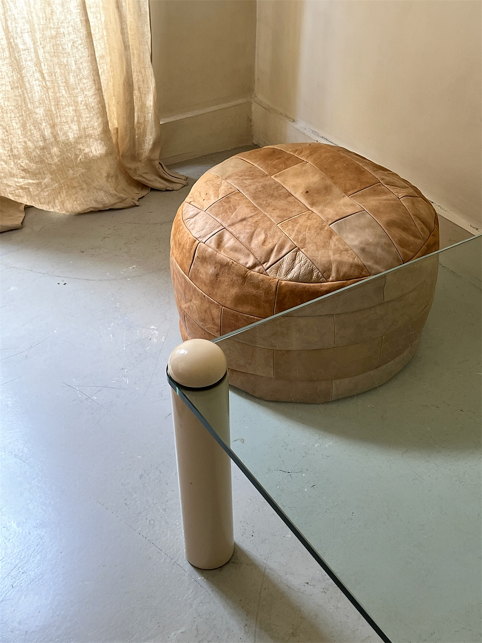Miniature : Pouf patchwork en cuir naturel
