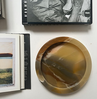 Grand vide poche en onyx & sculpté à la main