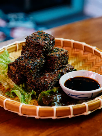 TeddyWolff.NoodsnChill.ChiveCubeCake.1.j