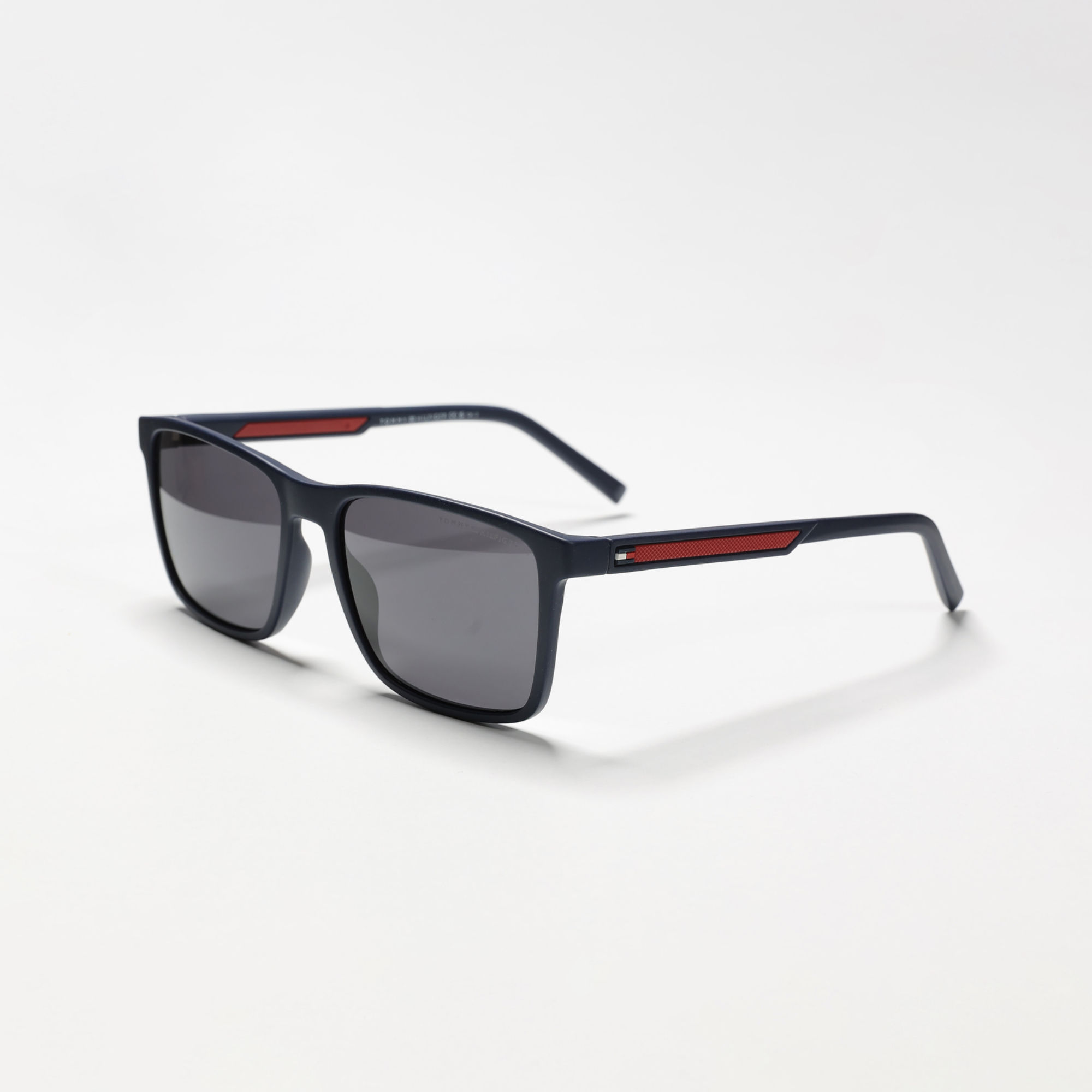 TH 2201/S BIO-BASED POLYAMIDE 8 RUIR 56 TOMMY HILFIGER GÜNEŞ GÖZLÜĞÜ