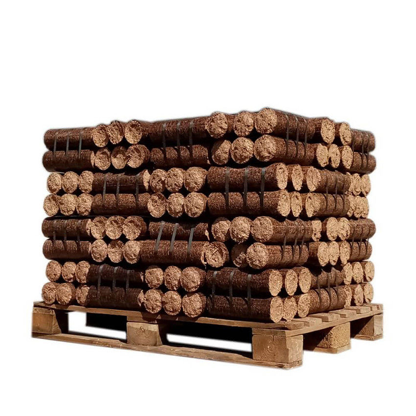 Stacked wood briquettes on a pallet, ready for burning, for AZUR CP – Poêle à bois Lacunza 9 kW.