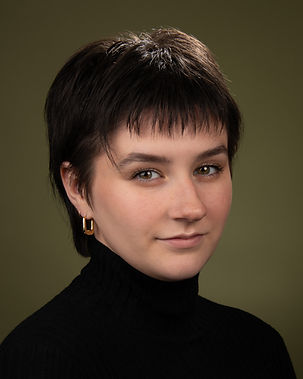 Stella Headshot .jpeg