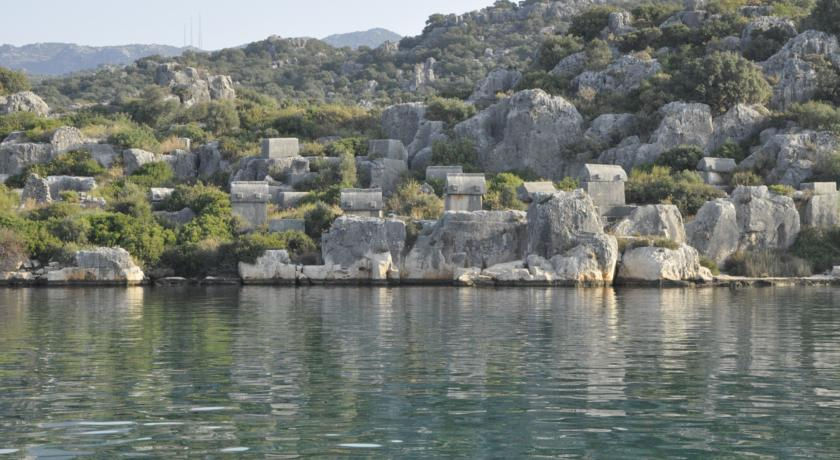 pansiyonumuzun önü