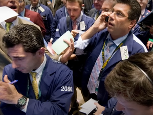 Türkiye'nin ekonomik ve siyasi belirsizlikleri, dövizdeki dalgalanma, borsa düşüşleri ve Merkez Bankası müdahaleleriyle toparlandı.