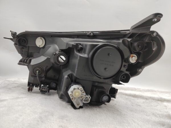 Thumbnail: TOYOTA RAV4 4.5 XA40 2016-2018 LED R.H.S HEADLIGHT ASSEMBLY