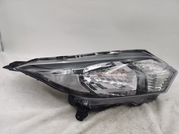 Thumbnail: HONDA HR-V 2015-2018 HALOGEN R.H.S HEADLIGHT ASSEMBLY