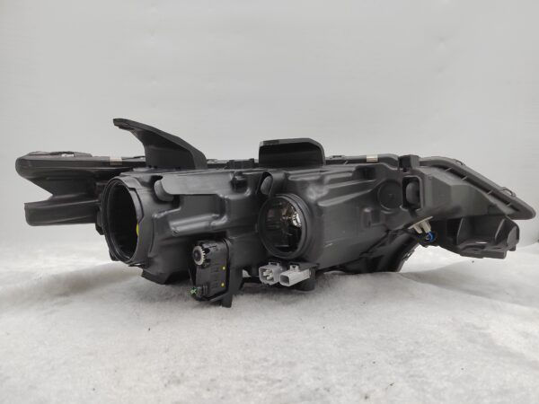 Thumbnail: MITSUBISHI OUTLANDER 2016-2020 HALOGEN L.H.S HEADLIGHT ASSEMBLY