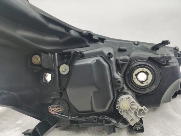 Thumbnail: TOYOTA HILUX REVO 2015-2019 LED L.H.S HEADLIGHT ASSEMBLY