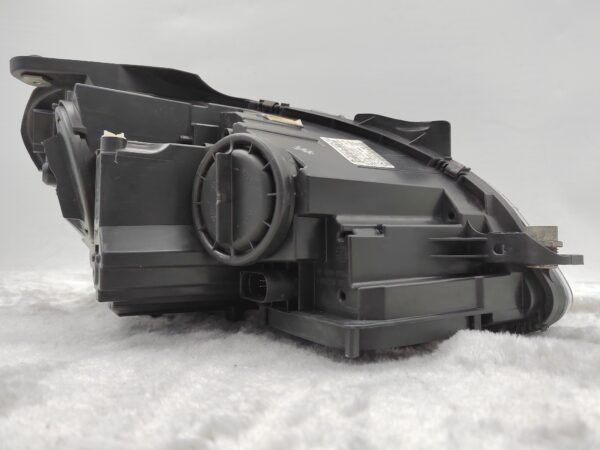 Thumbnail: MERCEDES-BENZ C-CLASS W204 2012-2013 XENON L.H.S HEADLIGHT ASSEMBLY