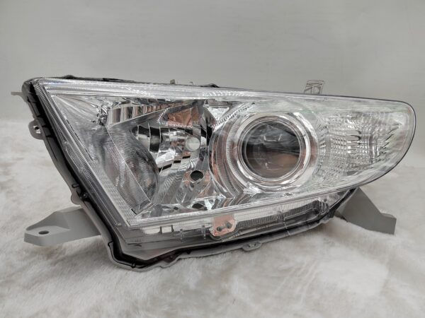 Thumbnail: TOYOTA KLUGER 2011-2013 HALOGEN L.H.S HEADLIGHT ASSEMBLY