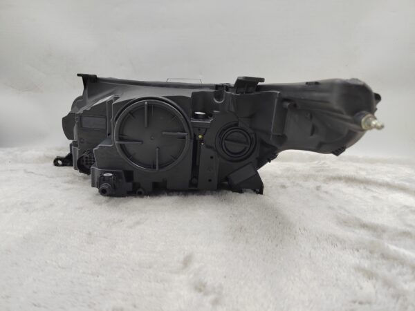 Thumbnail: TOYOTA KLUGER 2011-2013 HALOGEN L.H.S HEADLIGHT ASSEMBLY