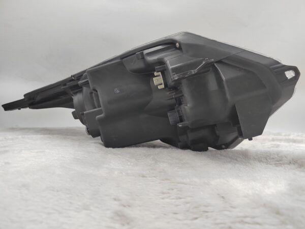 Thumbnail: HONDA HR-V 2015-2018 HALOGEN L.H.S HEADLIGHT ASSEMBLY