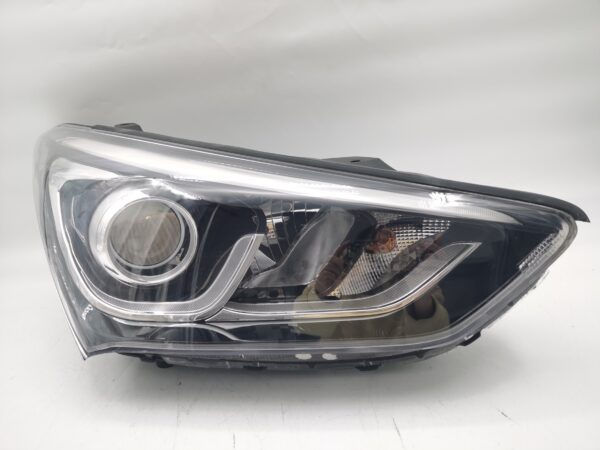 Thumbnail: HYUNDAI SANTA FE X 2016-2018 HALOGEN R.H.S HEADLIGHT ASSEMBLY
