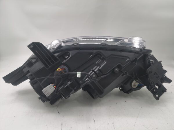 MITSUBISHI OUTLANDER 2016-2020 HALOGEN R.H.S HEADLIGHT ASSEMBLY