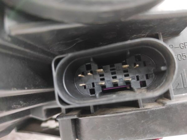 Thumbnail: MERCEDES-BENZ C-CLASS W204 2012-2013 XENON L.H.S HEADLIGHT ASSEMBLY